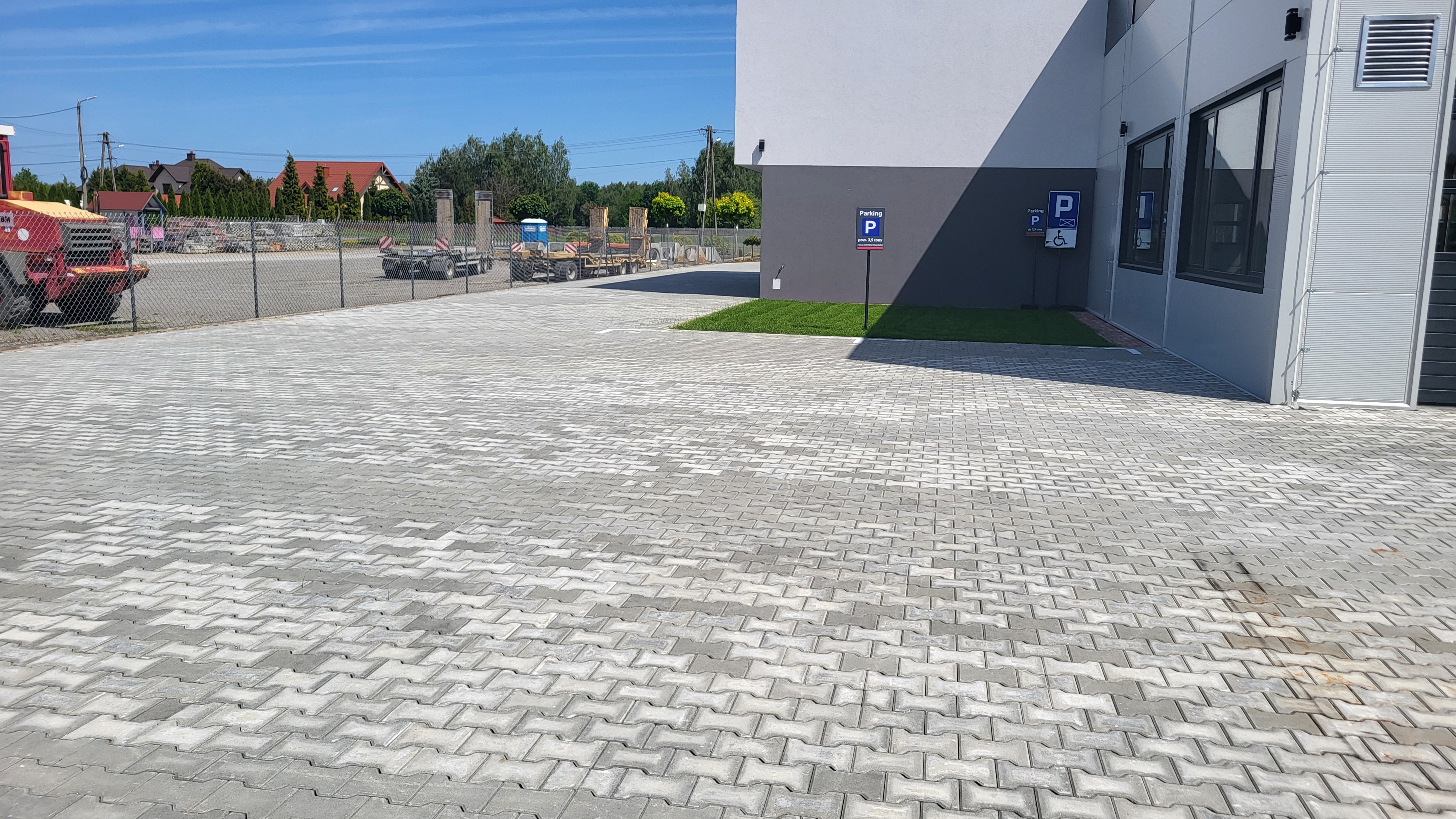 Teren stacji kontroli pojazdów